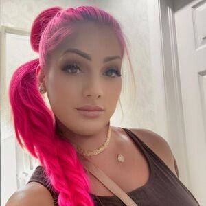 Meet your Posher, Renata